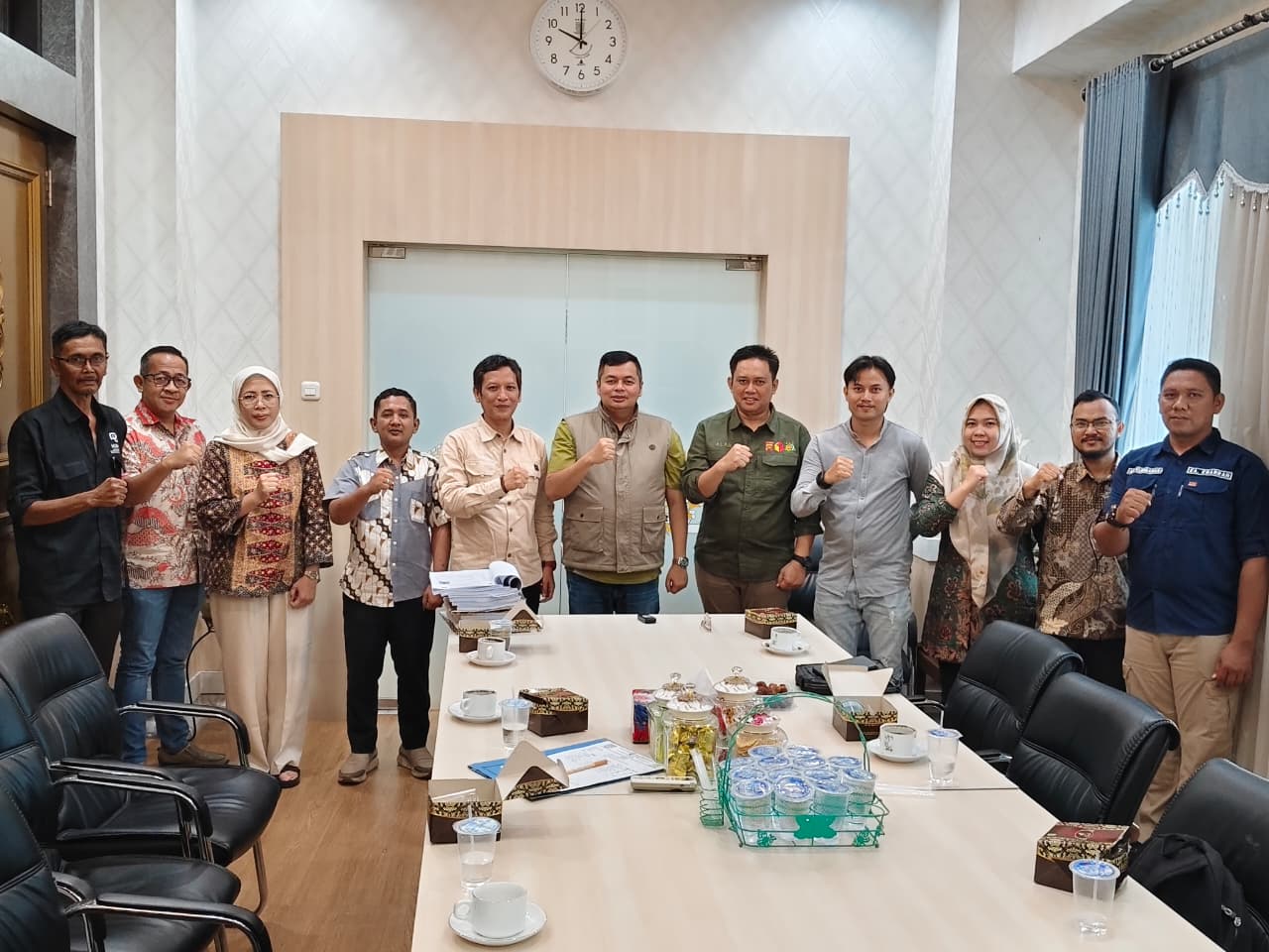 Audiensi dengan Kwarcab Kota Jambi di Sekretariat DPRD Kota Jambi 