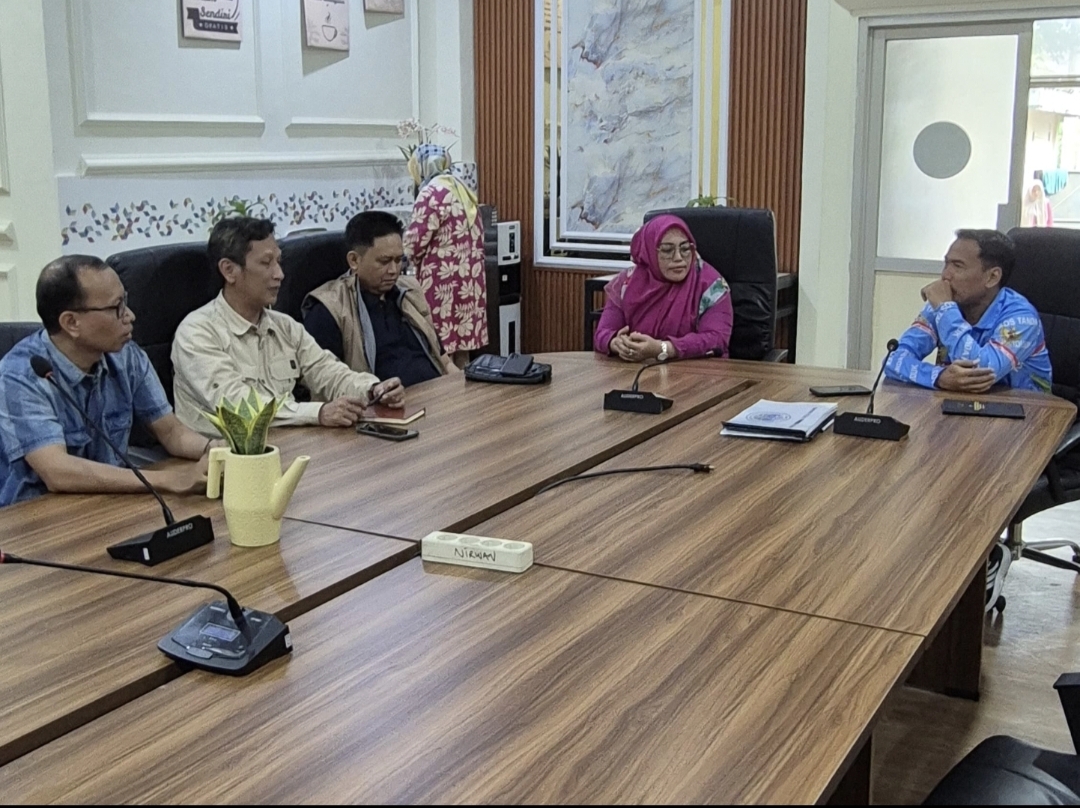 Bawaslu Kota Jambi koordinasi dengan Disdukcapil Kota Jambi, Jumat (5/12/2025) 