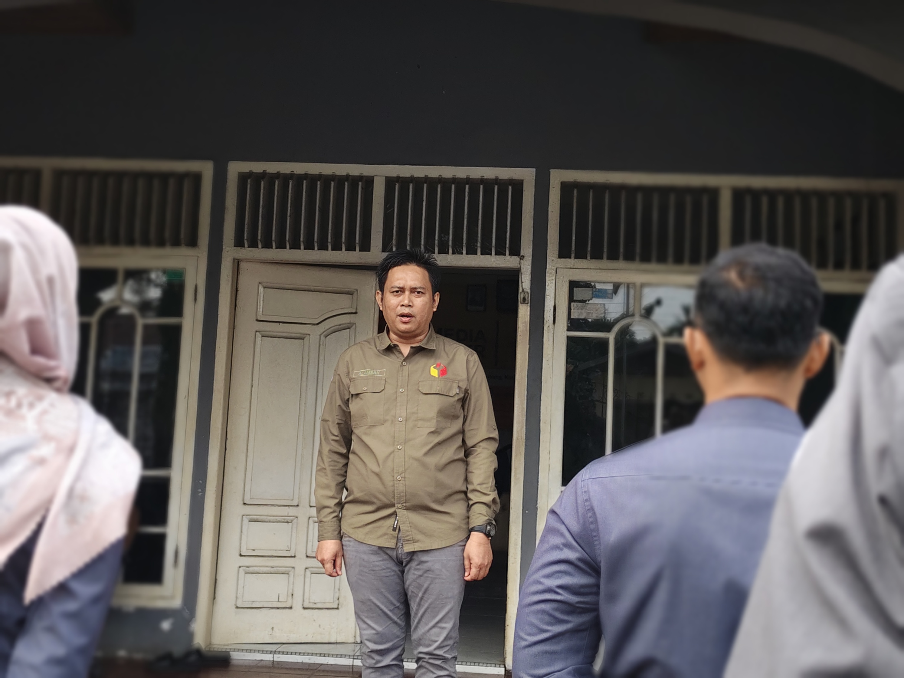 Ketua Bawaslu Kota Jambi, Alamsah pimpin apel perdana 2026