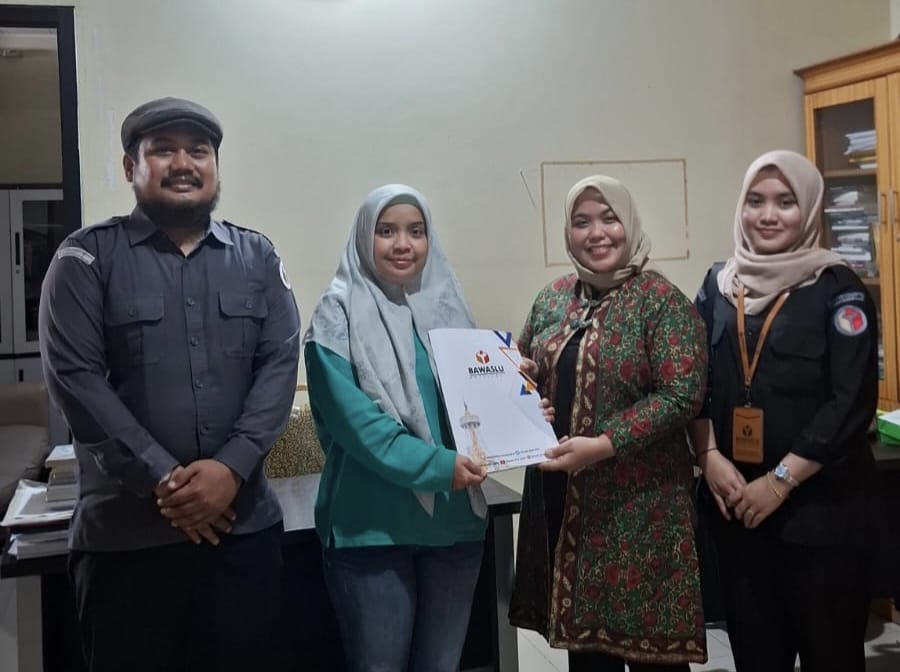 Foto bersama usai sosialisasi debat hukum pemilu di IAIMA, Selasa (7/7/2026)