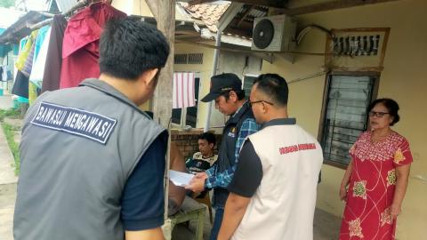 Tim Bawaslu Kota Jambi melaksanakan uji petik