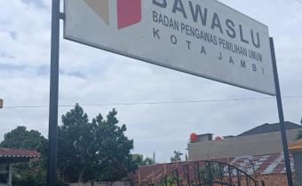 Sekretariat Bawaslu Kota Jambi, Sungai Kambang, Jalan Kolonel Amir Hamzah, Simpang IV Sipin, Telanai Pura , Kota Jambi
