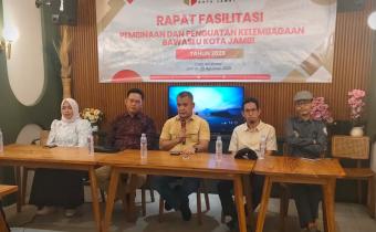 Pembukaan kegiatan oleh PimpinanBawaslu Kota dan Provinsi Jambi